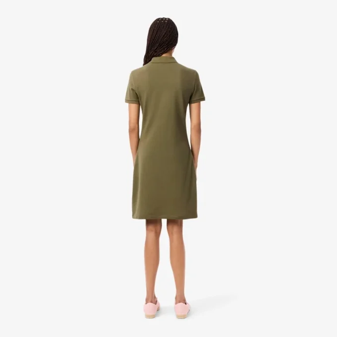 Vestido polo mini de piqué elástico de corte ajustado para mujer
