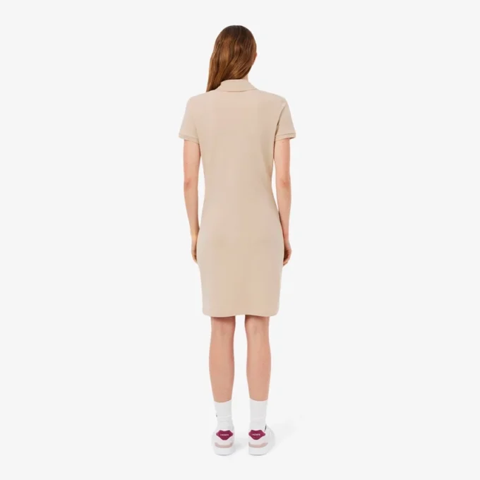 Vestido polo mini de piqué elástico de corte ajustado para mujer